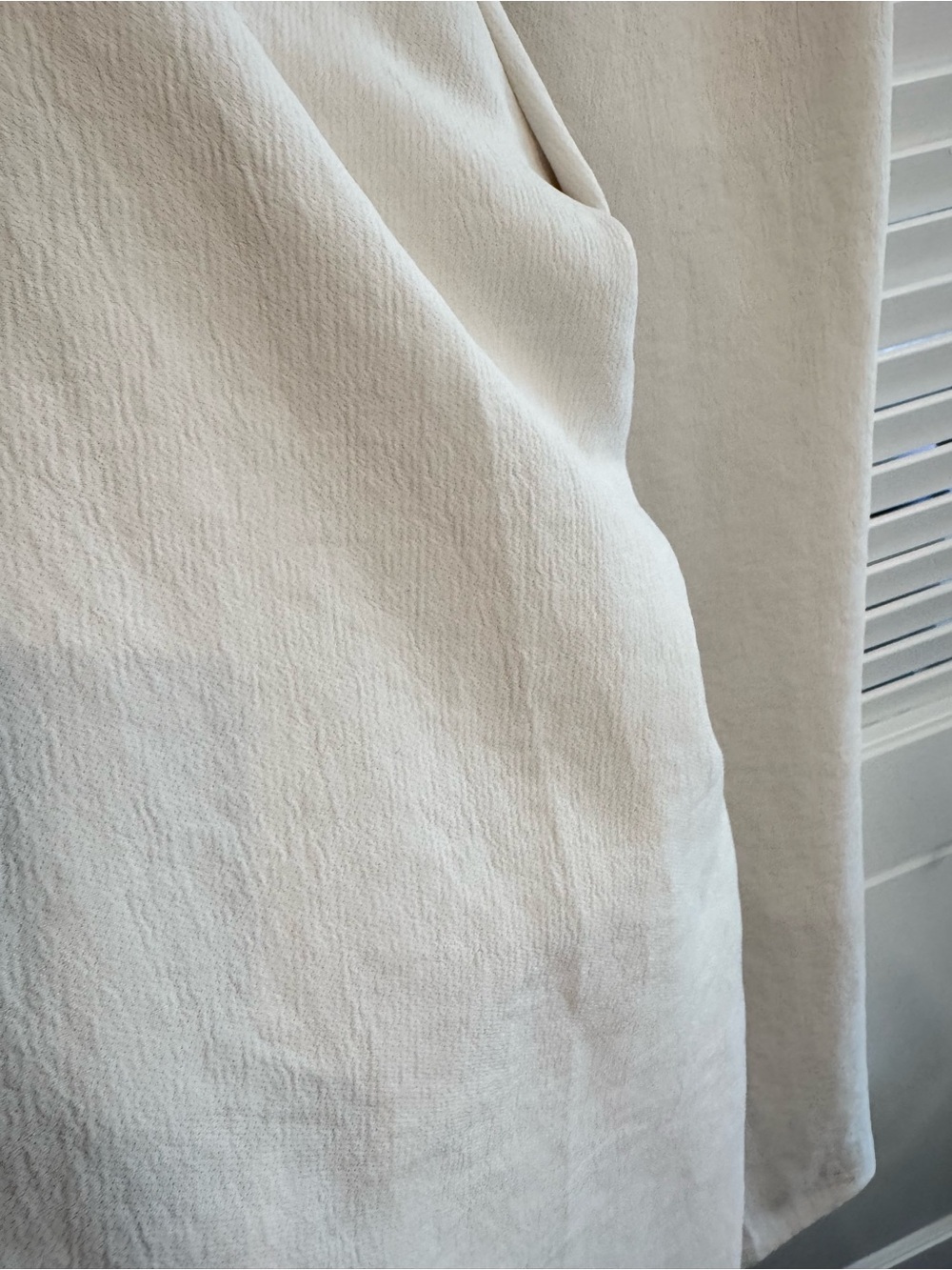 Aritzia Effortless Pant - Crepette Light Birtch - Picture 5 of 7